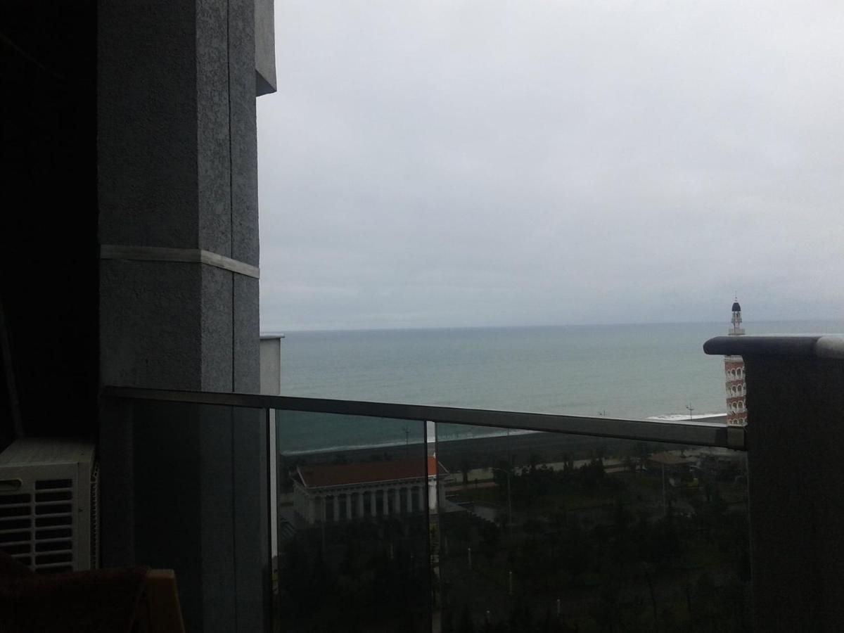 Apartamento Batumi Orbi Sea Tawer Exterior foto